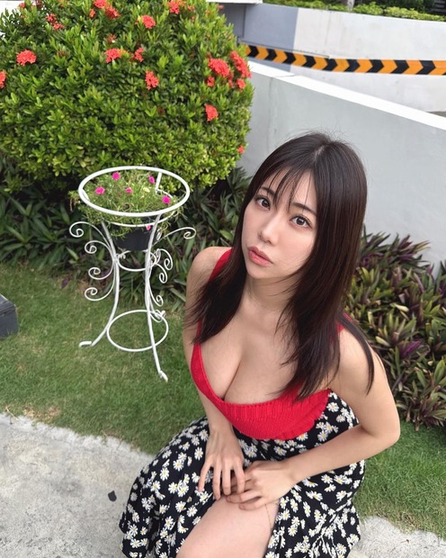 鈴木ふみ奈（写真は鈴木ふみ奈の公式インスタグラムから）※所属事務所に掲載許諾をもらってます