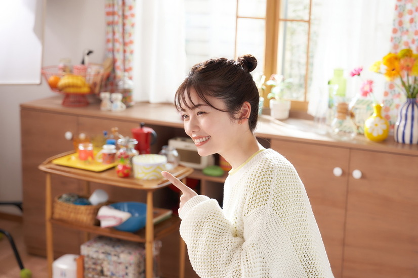 小芝風花、ドラえもんと共演のCMで豪快な食べっぷり！