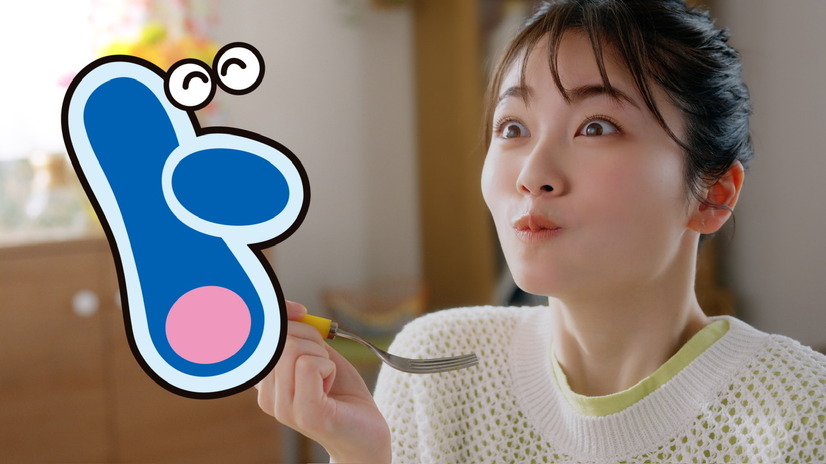 小芝風花、ドラえもんと共演のCMで豪快な食べっぷり！