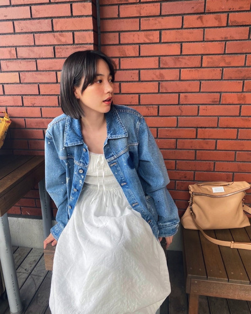 のん、個性的なサングラス＆デニムジャケットの爽やかコーデに反響
