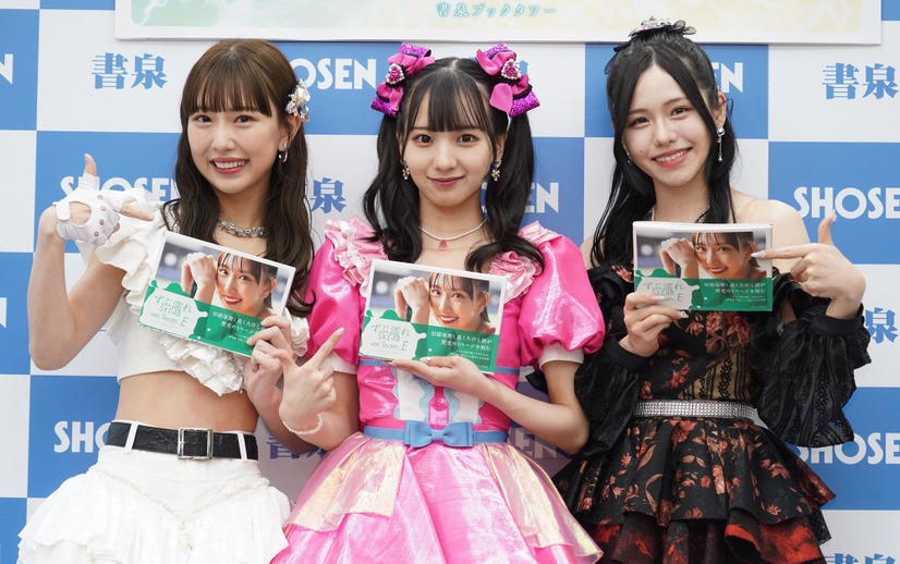 熊崎晴香、末永桜花、佐藤佳穂【写真：竹内みちまろ】