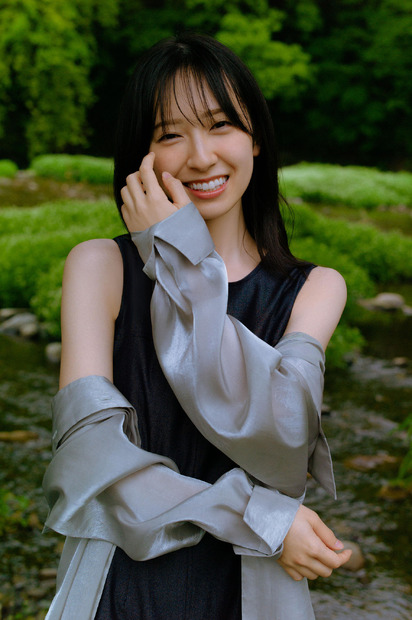 日向坂46金村美玖、古民家でグラビア撮り！美少女感漂う印象的なカットも