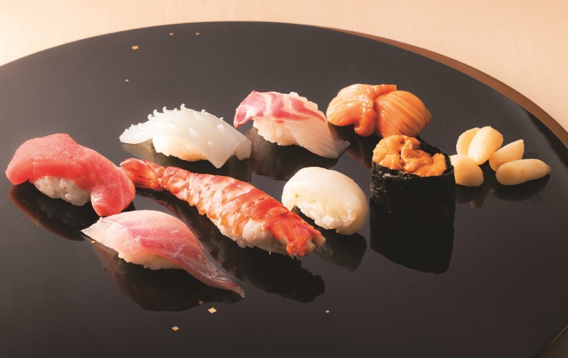 お櫛田 8貫にぎり（とろ、いか、白身、赤貝、いさき、車えび、ふぐ、うに）  5,500円　＜各日50食限り＞