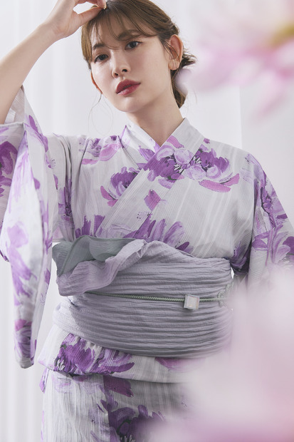 小嶋陽菜　睡蓮（Suiren）