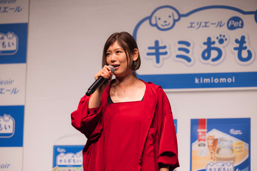 絢香、新曲「ずっとキミと」を初披露！愛犬2匹と出たMVは「一生の宝物」