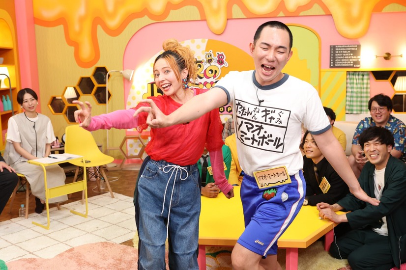 ベッキー、ソマオ・ミートボール（C）フジテレビ