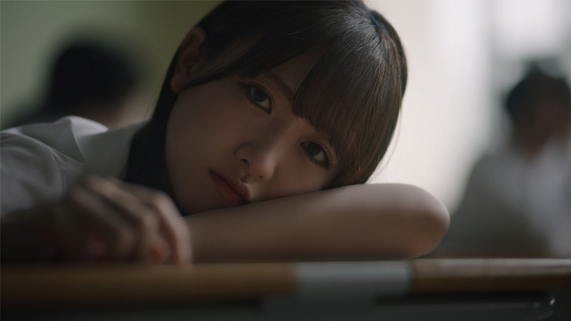 「愛の重さ」MV場面写真（C）STU／KING RECORDS