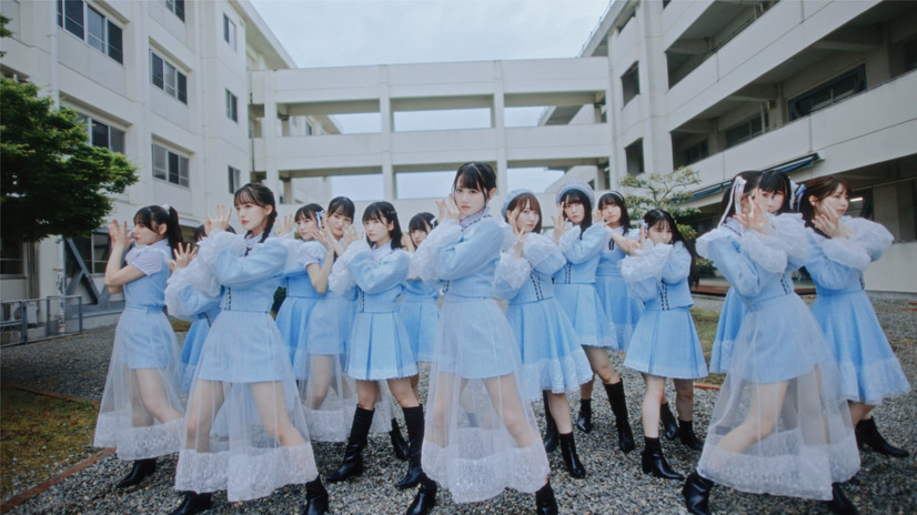 「愛の重さ」MV場面写真（C）STU／KING RECORDS