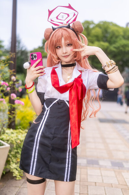 キララ『ブルーアーカイブ』／やもはちこ（X：@yamo8cos）
