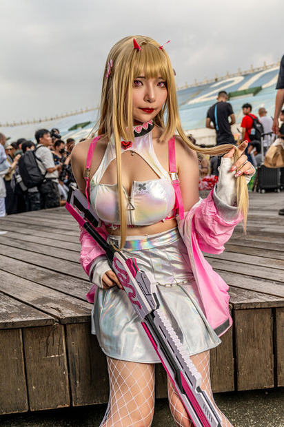 バイパーバイパー『勝利の女神:NIKKE』／尤依（Instagram：y___u__iii）
