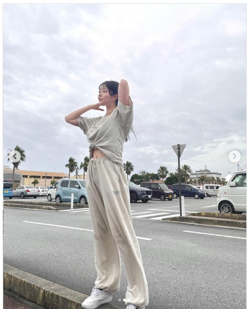 高鶴桃羽（写真は高鶴桃羽の公式インスタグラムより）※所属事務所より掲載許諾をいただいています