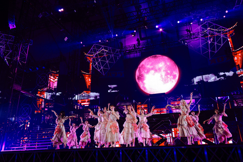 「4th ARENA TOUR 2024 新・櫻前線 -Go on back?- IN 東京ドーム」ライブ写真（撮影：上山陽介）