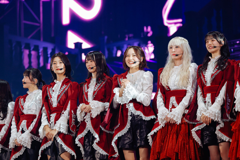 「4th ARENA TOUR 2024 新・櫻前線 -Go on back?- IN 東京ドーム」ライブ写真（撮影：上山陽介）