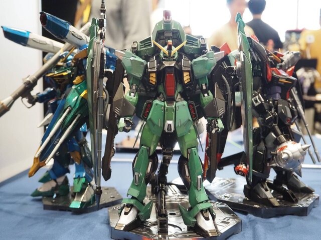 分身（？）するデスティニーガンダムや製作期間10年クラスのスターデストロイヤーなど、数多の力作たちが一堂に会する！【八展2024フォトレポート】