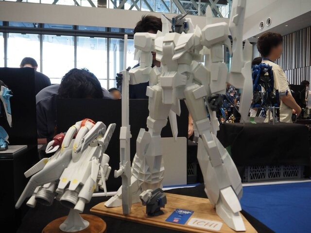 分身（？）するデスティニーガンダムや製作期間10年クラスのスターデストロイヤーなど、数多の力作たちが一堂に会する！【八展2024フォトレポート】