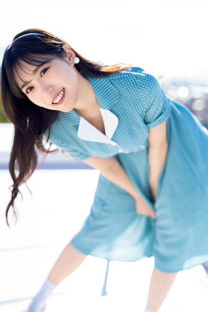 横野すみれ、撮影：唐木貴央　ヘアメイク：塩田結香（JULLY）　スタイリング：工藤沙恵（ミタケイショウ）