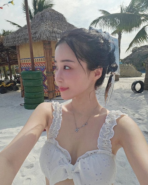 休井美郷（写真は休井美郷の公式インスタグラムから）※所属事務所に掲載許諾をもらってます