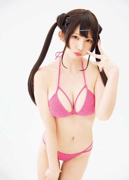 えなこ、黒の網タイツがセクシーな「描くなるうえは」バニーニーナコス披露！