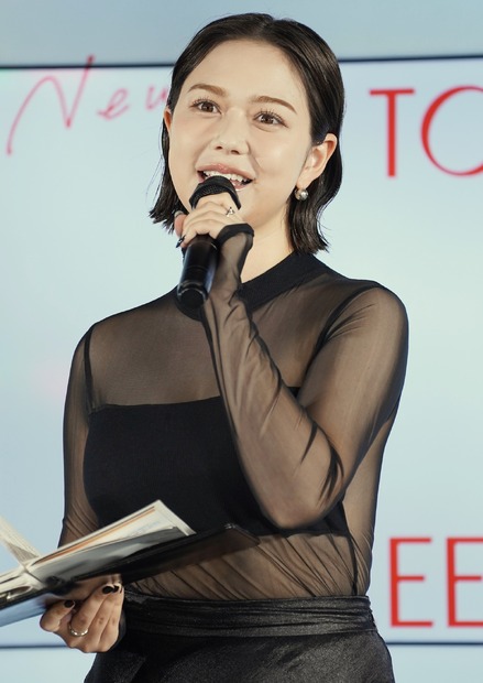 村重杏奈【写真：竹内みちまろ】