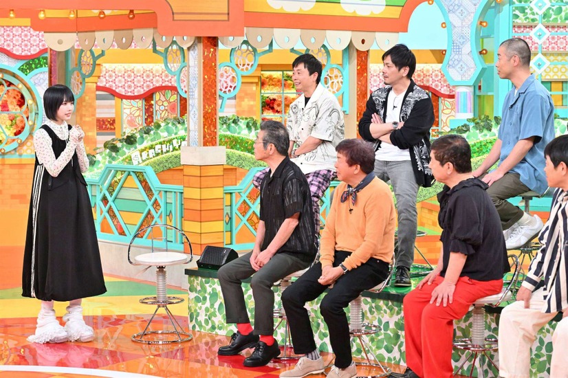 （前列左から）あのちゃん、間寛平、村上ショージ、松尾伴内、蛍原徹　　　（後列左から）次長課長／河本準一、井上聡、アキナ／山名文和（C）MBS