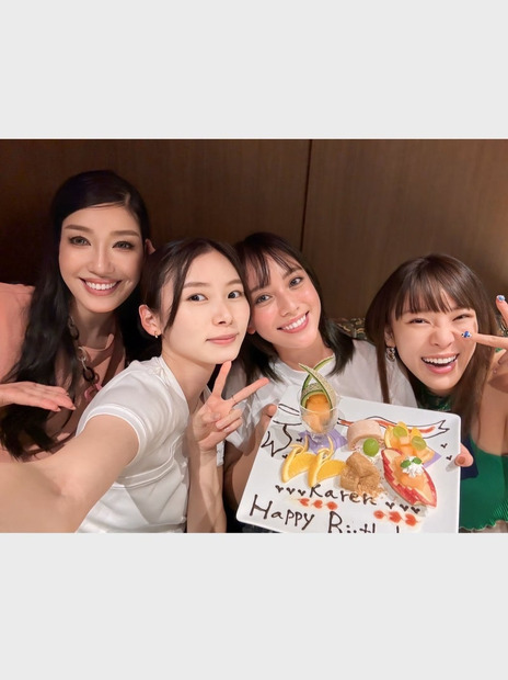 アンミカ、滝沢カレン誕生日会での集合ショット公開