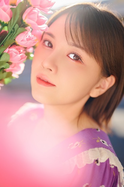 「鬼頭明里アニバーサリーフォトブック あかりのまま」（東京ニュース通信社刊）