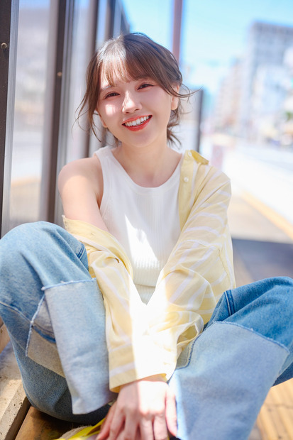 「鬼頭明里アニバーサリーフォトブック あかりのまま」（東京ニュース通信社刊）