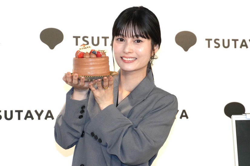 大久保桜子【撮影：小宮山あきの】