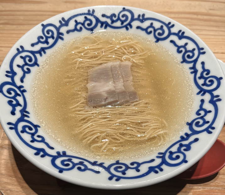 豚そば（880円）