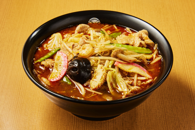 東京ラーメンストリート、15周年記念「パワフル旨辛フェア」開催