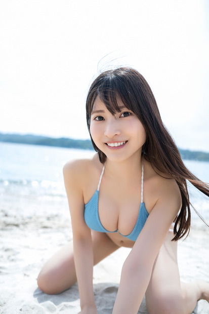 小鳥遊るい　初となる写真集（KADOKAWA）の先行カット