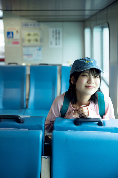 隅野和奏1st写真集『思い出のパズル』(KADOKAWA）撮影： LUCKMAN