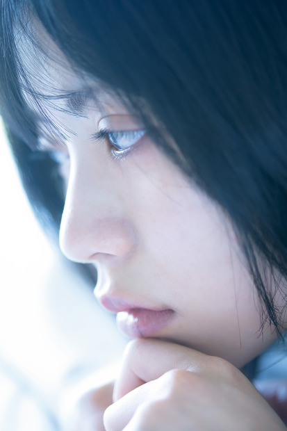 隅野和奏1st写真集『思い出のパズル』(KADOKAWA）撮影： LUCKMAN