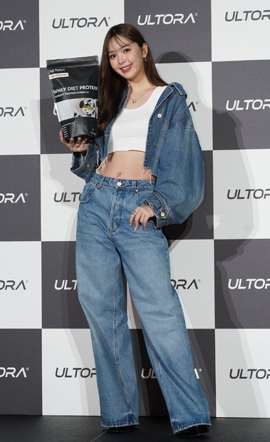 藤田ニコル【写真：竹内みちまろ】