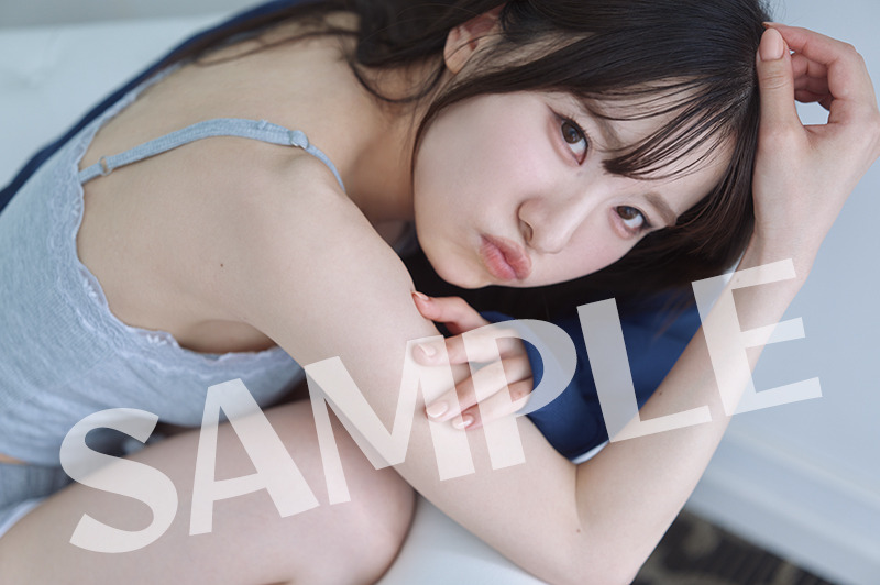 【ゲーマーズ全店共通ブロマイド①】遠野ひかる1st写真集 ハツヨイ