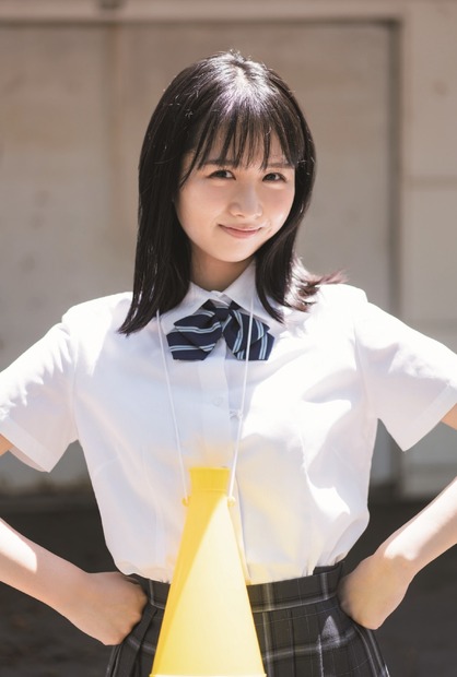 『B.L.T. SUMMER CANDY 2022』【ローソンエンタテインメント購入特典ポストカード：上村ひなの（日向坂46）】（c）東京ニュース通信社