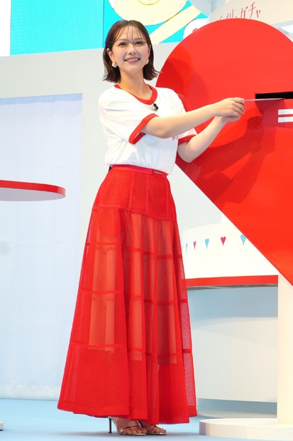 26歳の村重杏奈、父親愛を爆発！「お帰りと行ってらっしゃいのチューはします」
