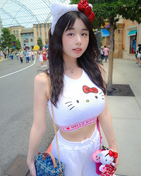 くりえみ（写真はくりえみの公式インスタグラムから）※所属事務所に掲載許諾をもらってます