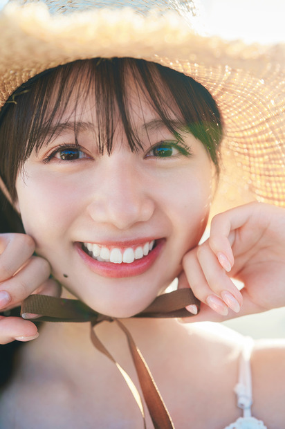 『めざまし』イマドキガール・麻丘真央の1st写真集沖縄ロケカット先行公開 ！