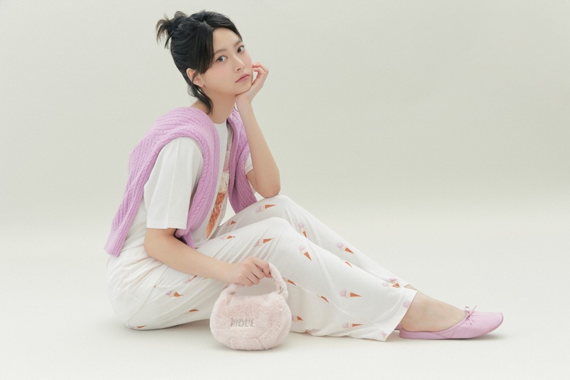 LE SSERAFIM、かわいらしいルームウェア姿を公開