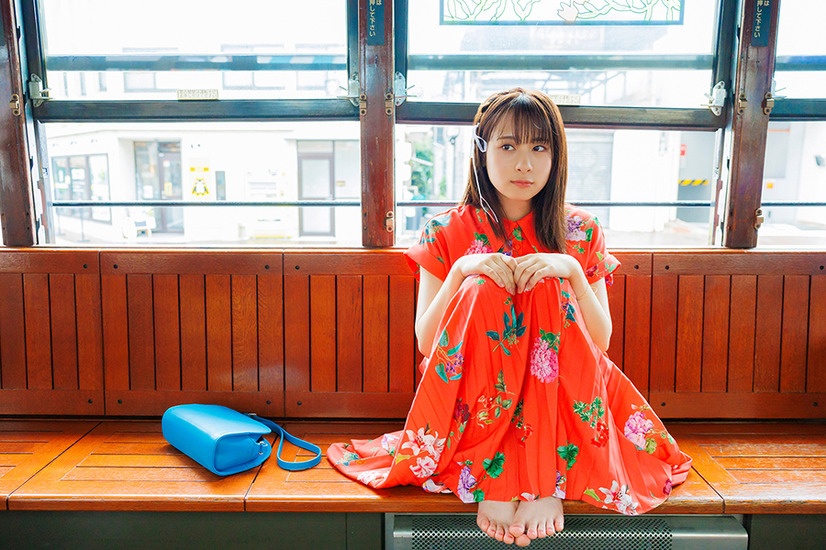 声優・前田佳織里、2nd写真集を発売！ 初の水着カットも収録