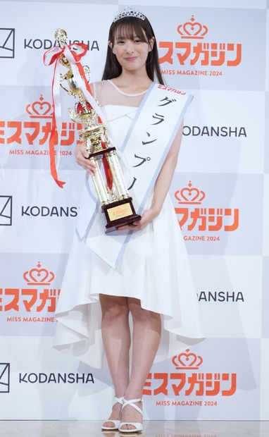 「ミスマガジン2024」グランプリ・葉月くれあ【撮影：小宮山あきの】