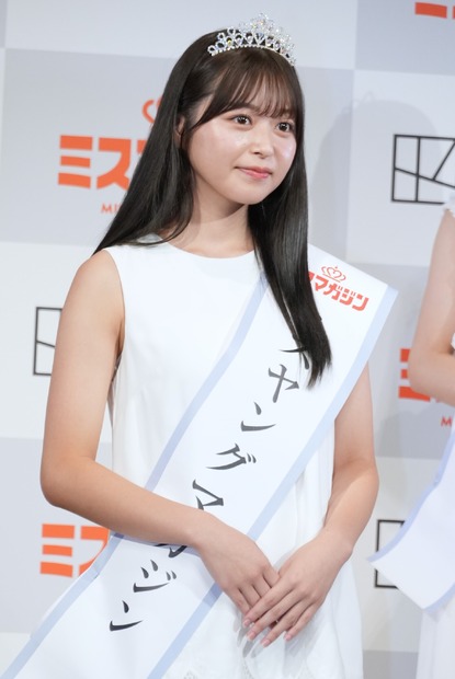 「ミスヤングマガジン」山本杏【撮影：小宮山あきの】