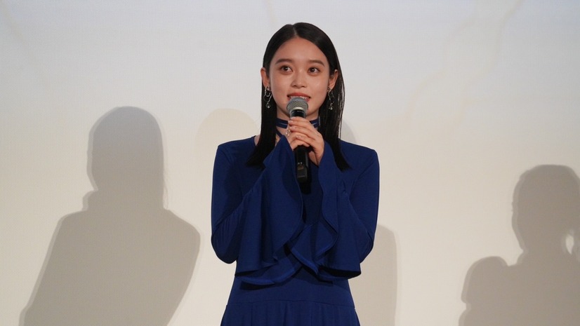 髙石あかり、映画『きみの色』初日舞台挨拶で感動の涙