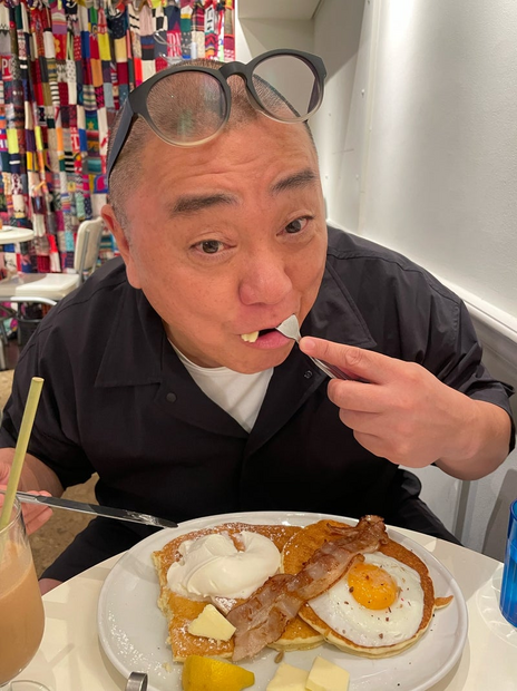 山本圭壱、妊娠中の妻・西野未姫とパンケーキデート報告