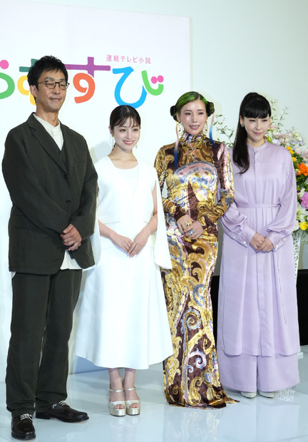 北村有起哉、橋本環奈、仲里依紗、麻生久美子【撮影：小宮山あきの】
