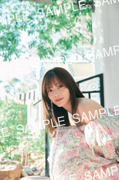 【写真集封入】メッセージ付きポストカード（全6種のうち1枚封入）　田村保乃 2nd写真集『隣の席になりたい』撮影：三瓶康友（c）講談社