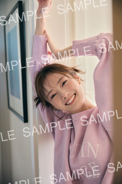 【書店別特典】楽天ブックス　田村保乃 2nd写真集『隣の席になりたい』撮影：三瓶康友（c）講談社