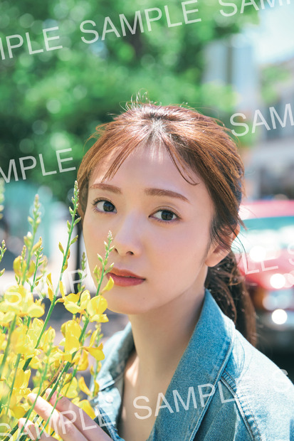 【書店別特典】丸善ジュンク堂書店　田村保乃 2nd写真集『隣の席になりたい』撮影：三瓶康友（c）講談社
