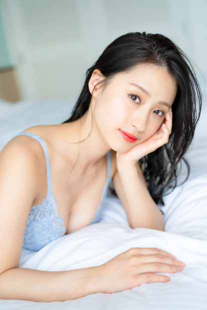 澄田綾乃3rdイメージDVD「ヒミツの楽園」　(C)2024 Liverpool